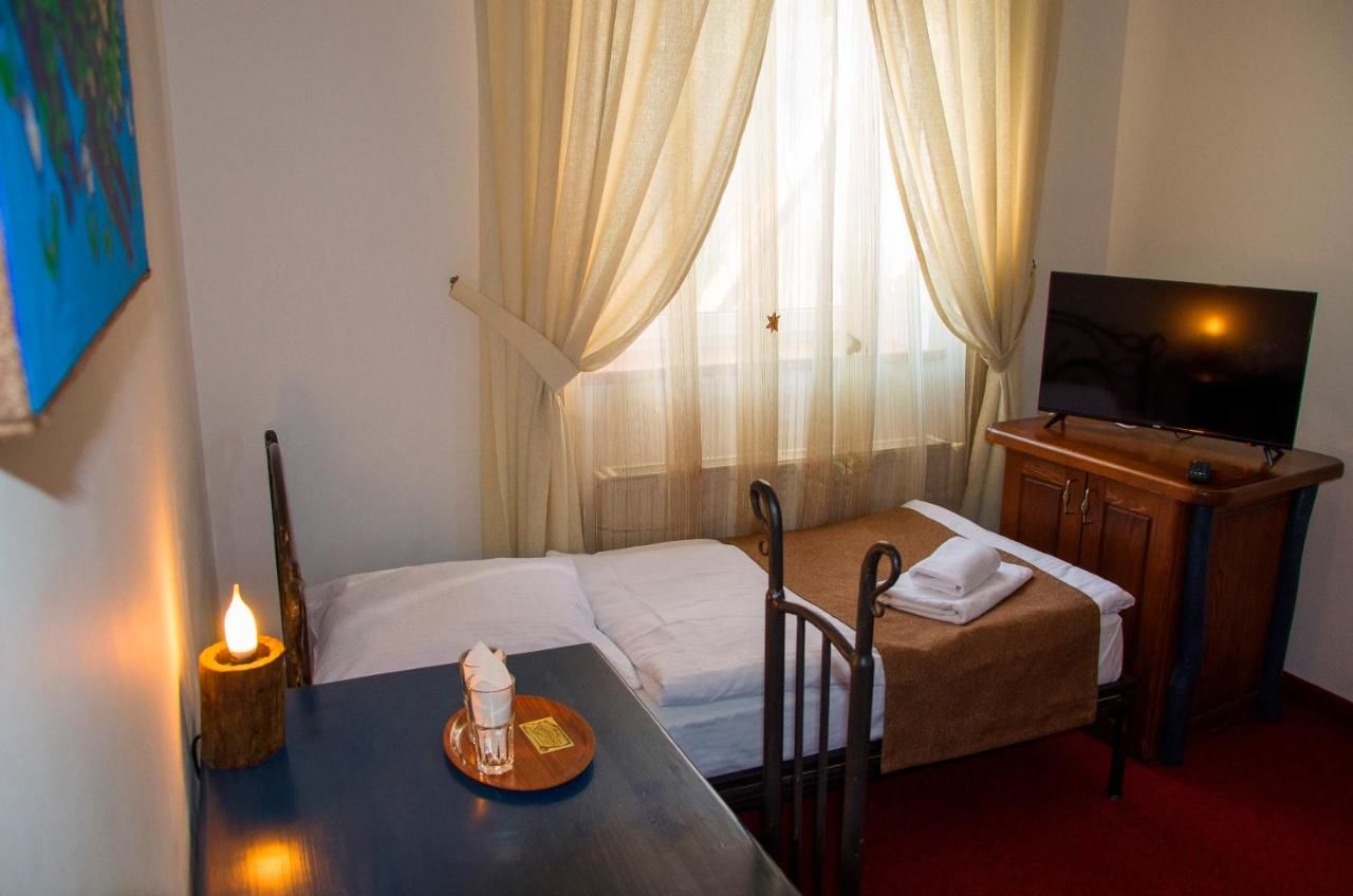 Отель Hotel Complex Legenda Ивано-Франковск