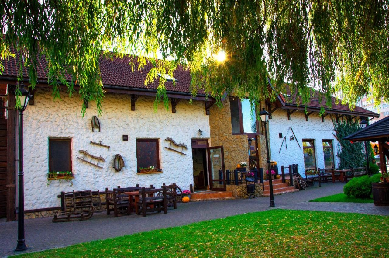 Отель Hotel Complex Legenda Ивано-Франковск